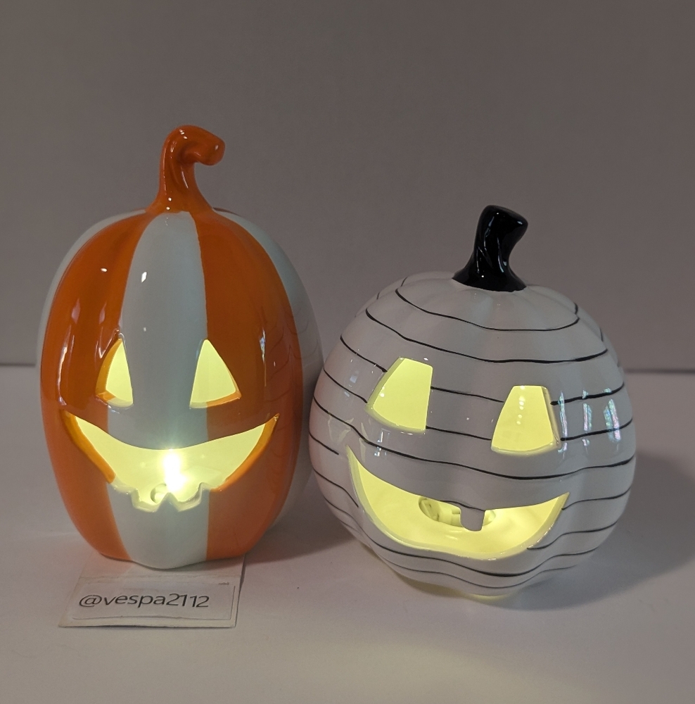 Target Bullseye Playground Halloween Pumpkin Light Up LED Orange & White